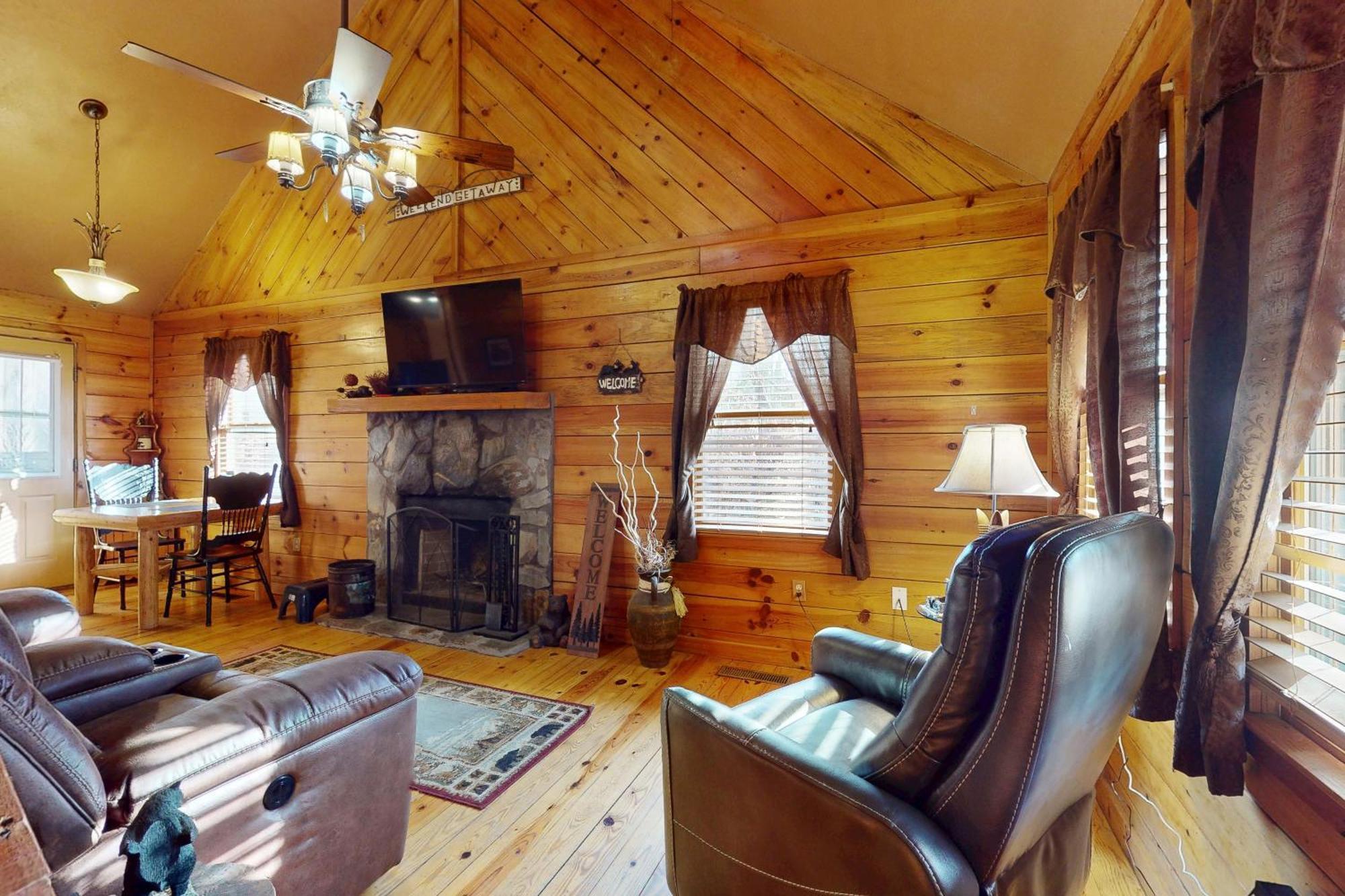 Pine Tree Lodge Sautee Nacoochee Exterior photo